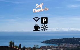 Charmant Studio Climatisé vue mer panoramique , Parking gratuit